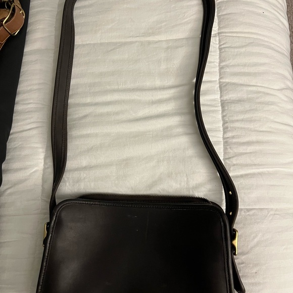 Coach - Vintage Legacy East/West Compartment Bag in Dark Brown (# 9164) - Picture 3 of 4